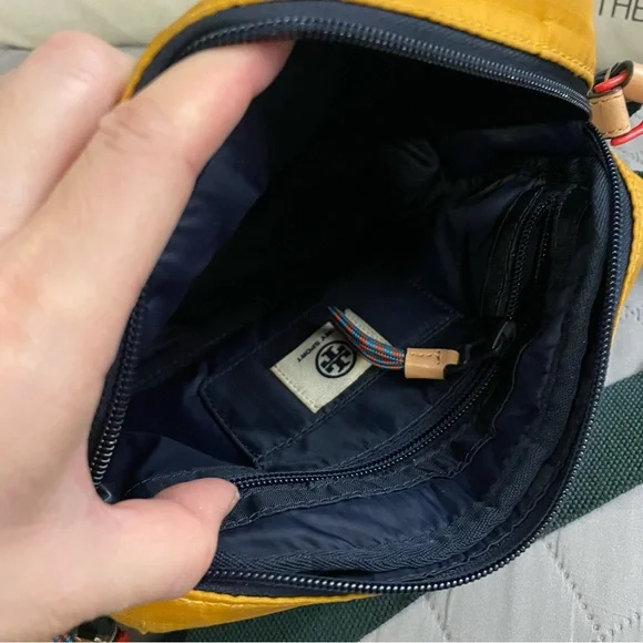 Tory Burch ripstop nylon colorblock crossbody - Picture 10 of 11